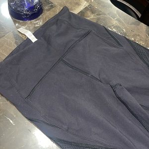 Lululemon wunder under size 6